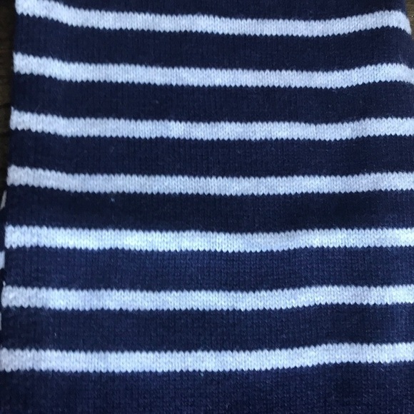 GAP NWOT navy and white scarf - Picture 6 of 6